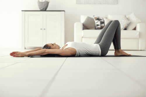 Faire du yoga à la maison pour plus de flexibilité